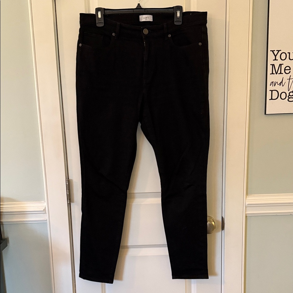 LOFT Women's Black Skinny Jeans
